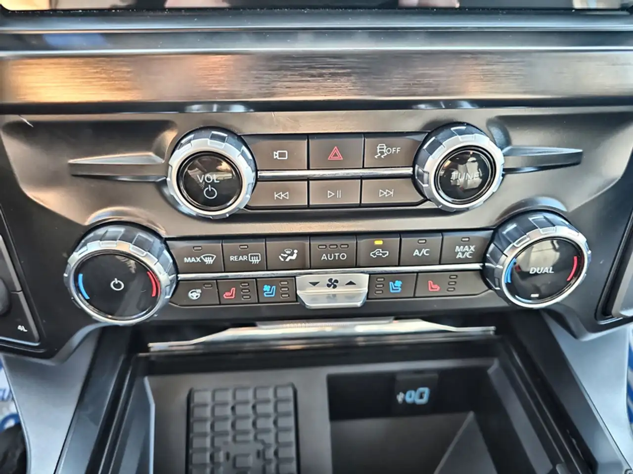 Ford F 350 photo Ford F 350