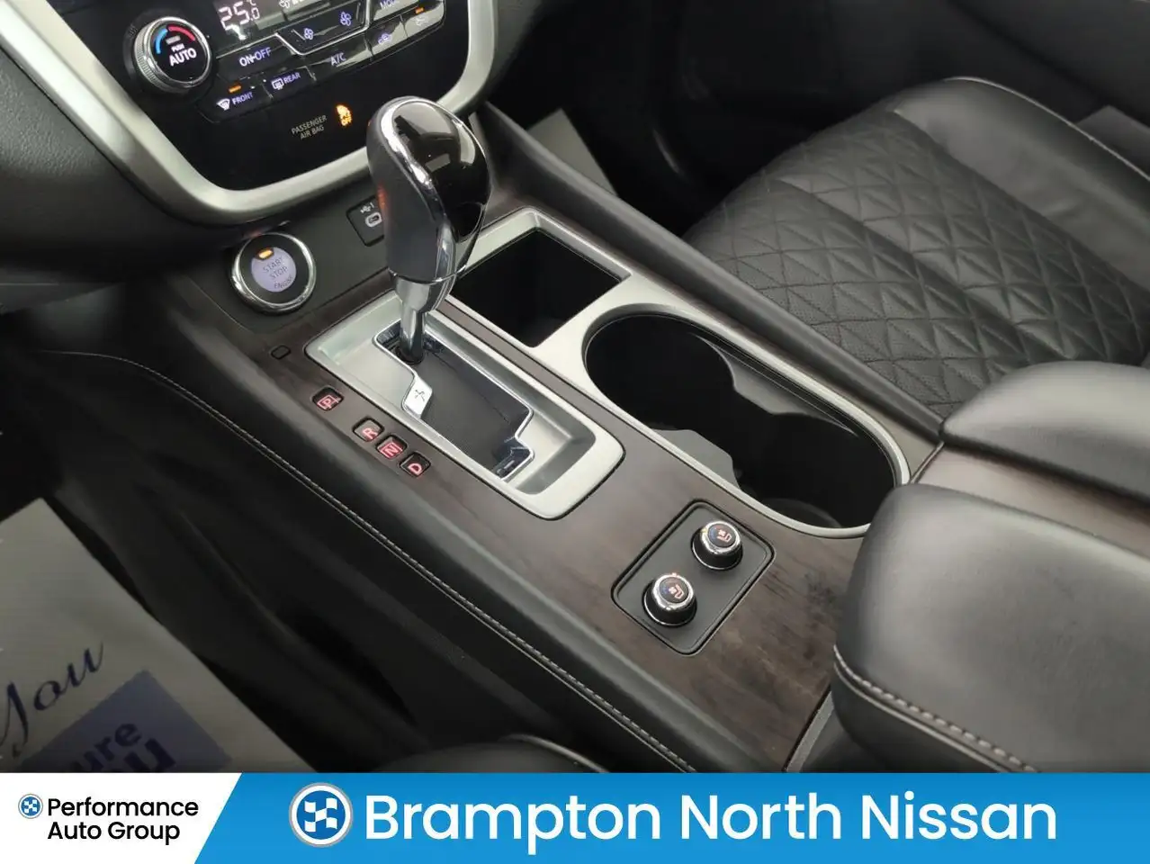 Nissan Murano снимка Nissan Murano