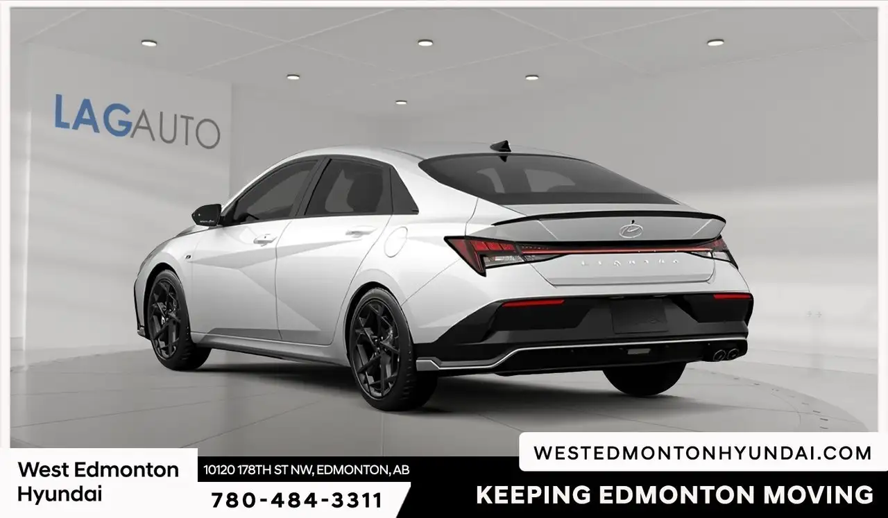 Hyundai ELANTRA photo Hyundai ELANTRA