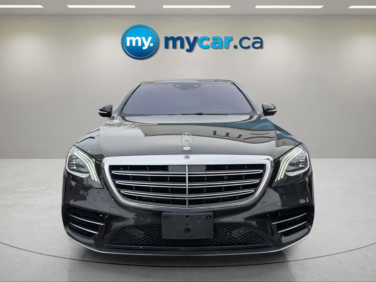 Mercedes-Benz S-Class снимка Mercedes-Benz S-Class
