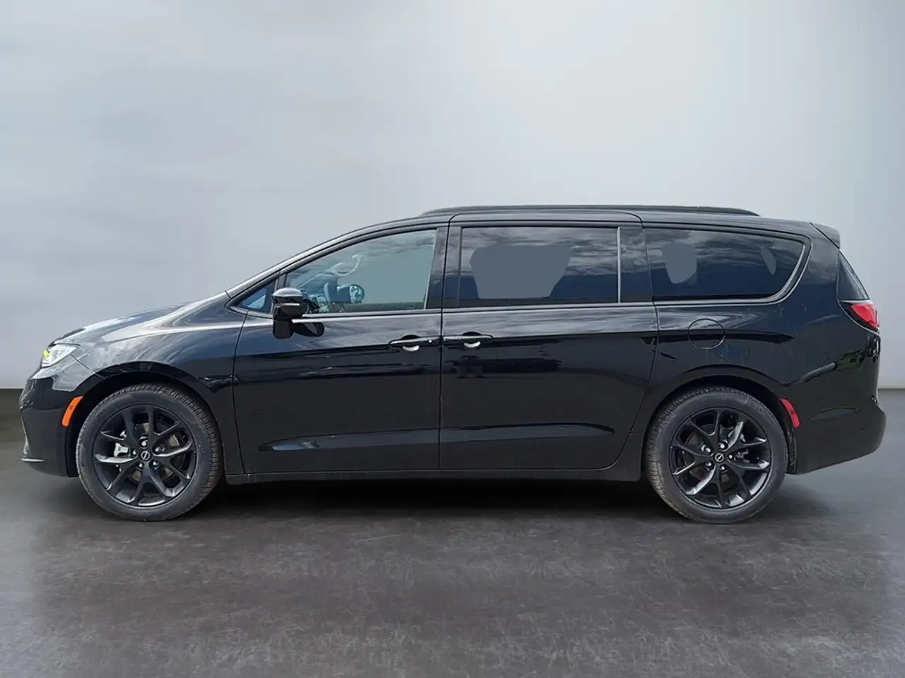 Chrysler Pacifica снимка Chrysler Pacifica