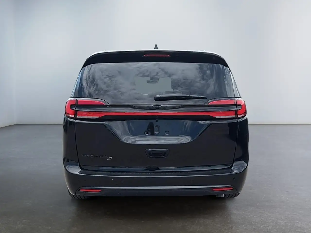 Chrysler Pacifica снимка Chrysler Pacifica
