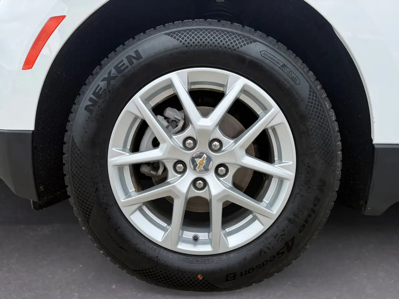 Chevrolet Equinox снимка Chevrolet Equinox