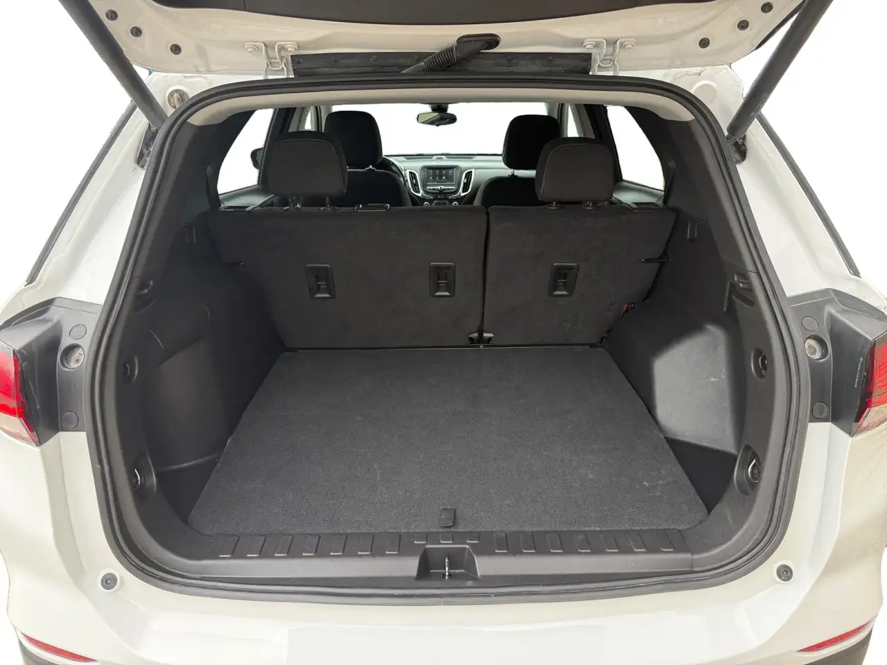 Chevrolet Equinox снимка Chevrolet Equinox