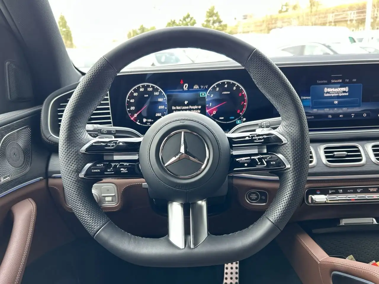 Mercedes-Benz GLS снимка Mercedes-Benz GLS
