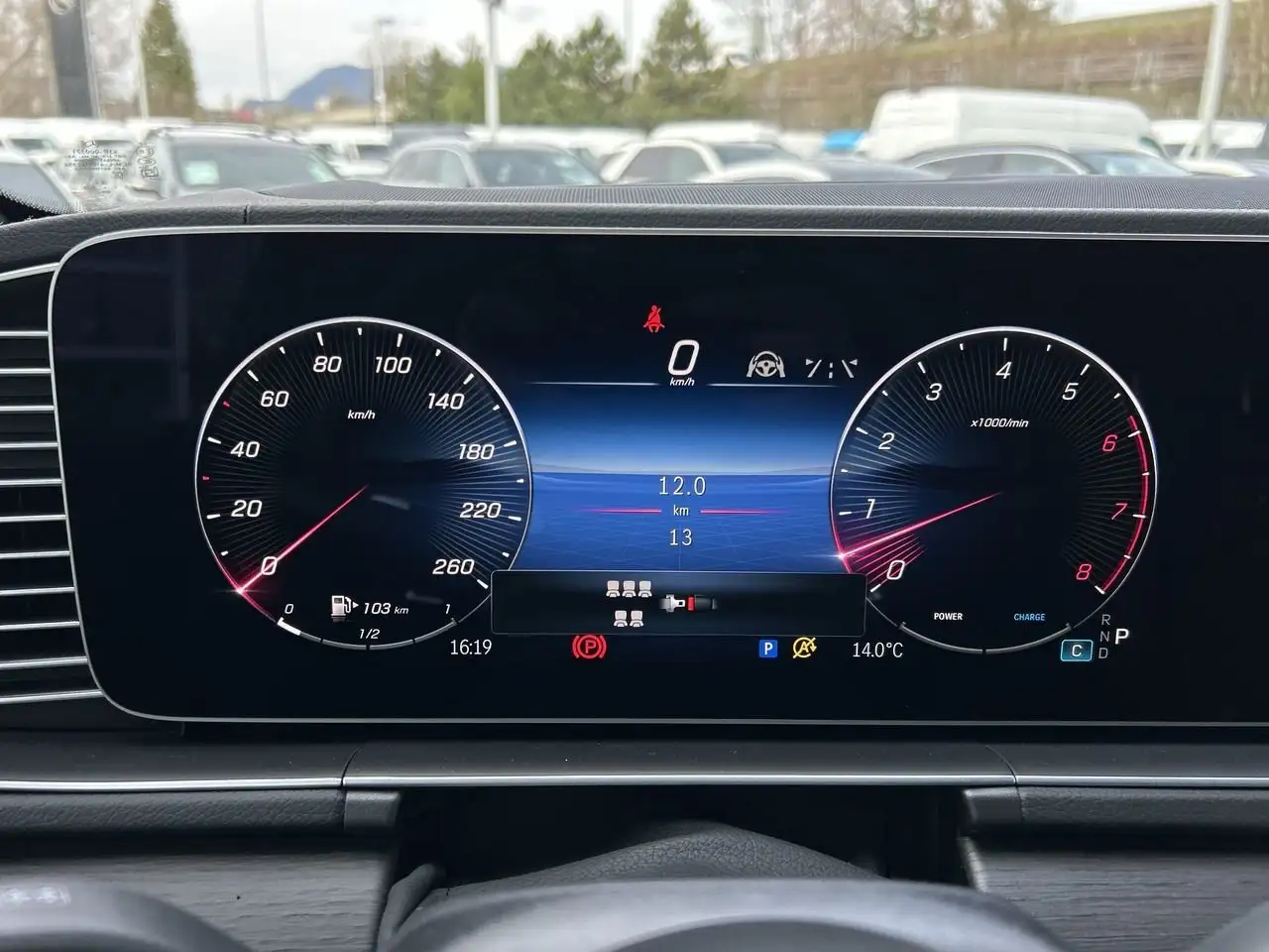 Mercedes-Benz GLS снимка Mercedes-Benz GLS
