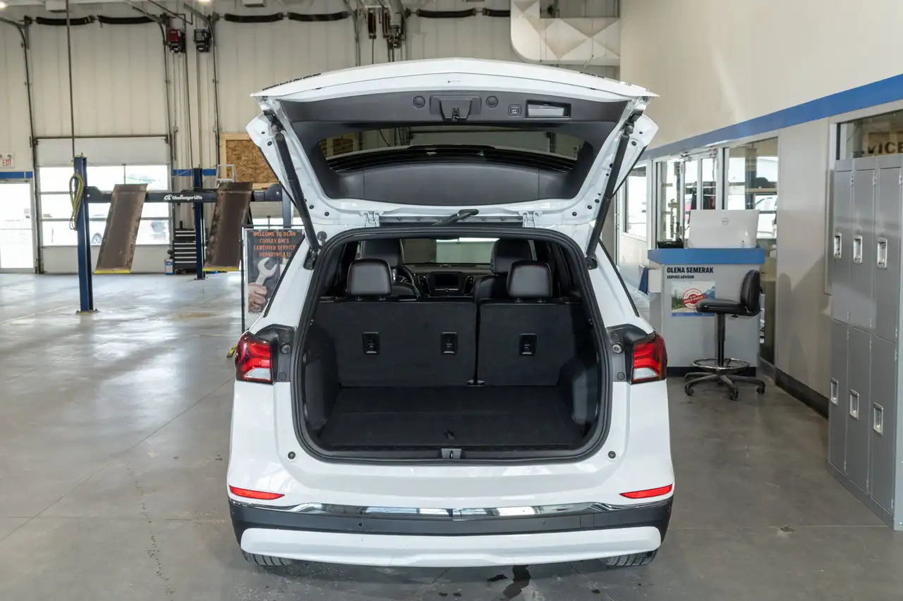 Chevrolet Equinox photo Chevrolet Equinox