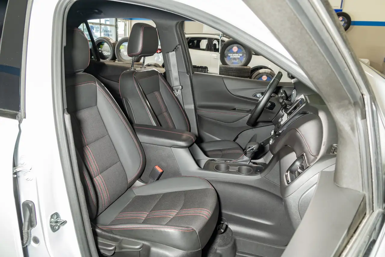 Chevrolet Equinox photo Chevrolet Equinox