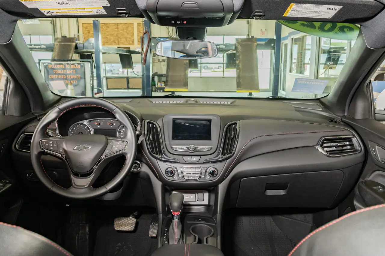 Chevrolet Equinox photo Chevrolet Equinox