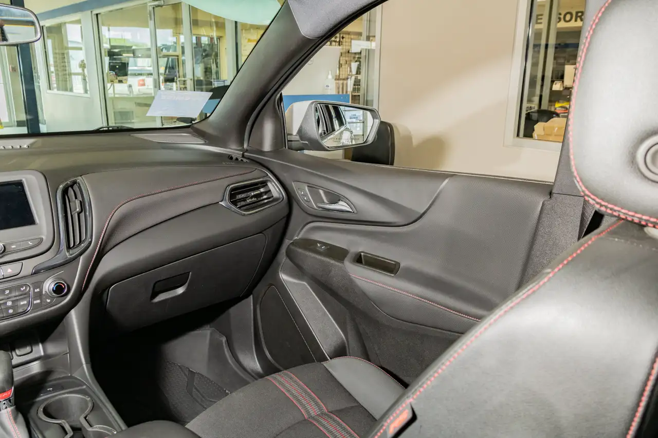 Chevrolet Equinox photo Chevrolet Equinox