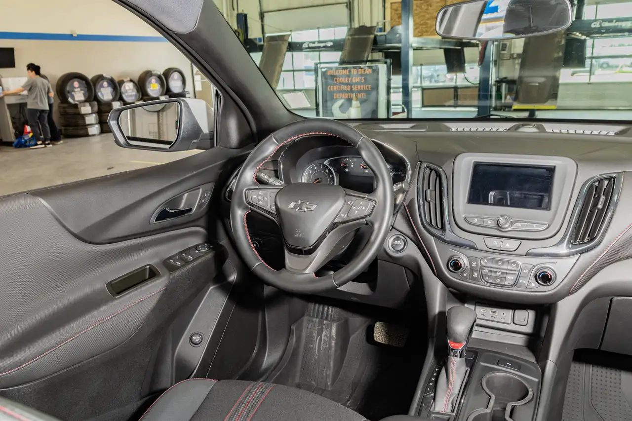 Chevrolet Equinox photo Chevrolet Equinox