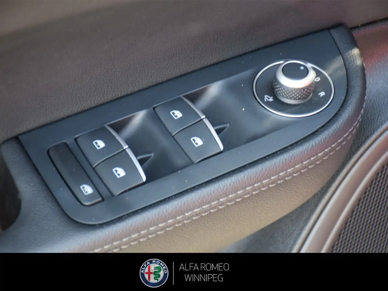 Alfa Romeo Giulia photo Alfa Romeo Giulia