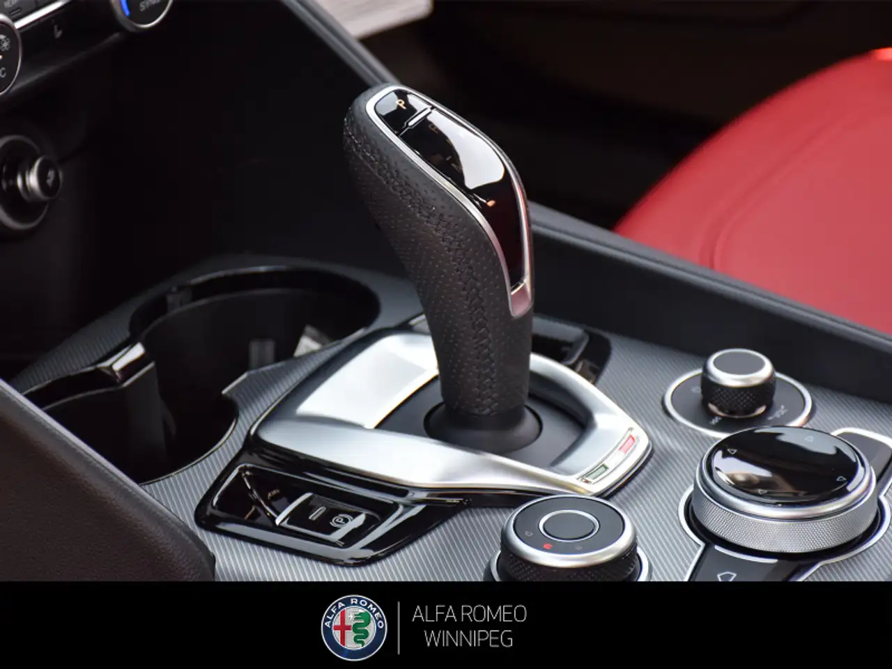 Alfa Romeo Giulia photo Alfa Romeo Giulia