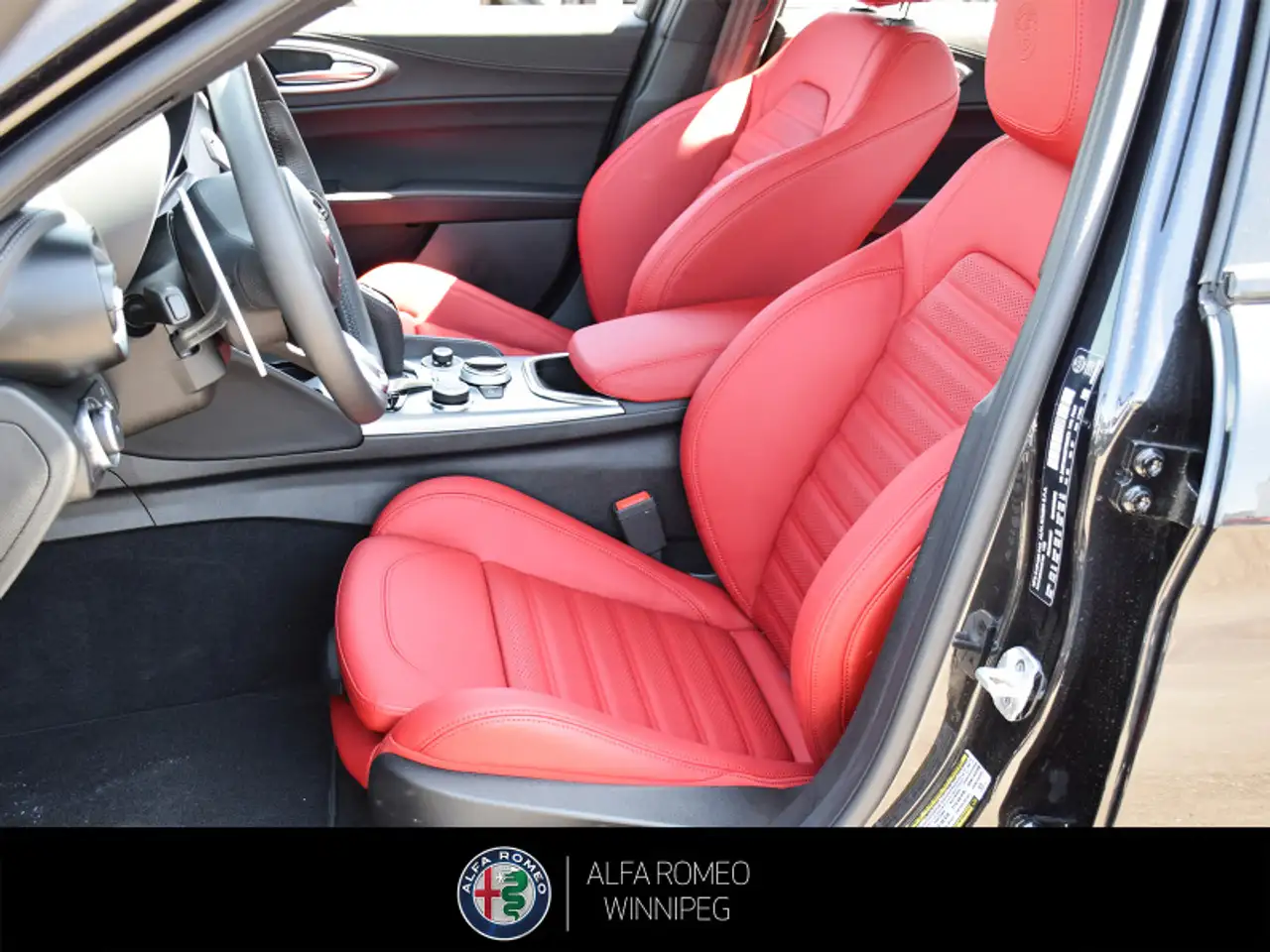Alfa Romeo Giulia photo Alfa Romeo Giulia
