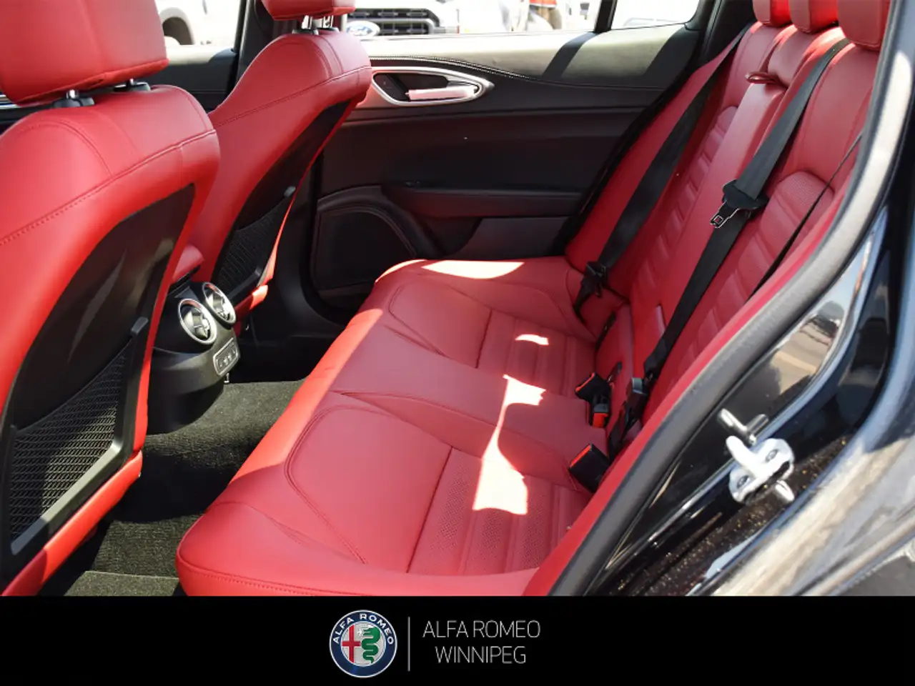 Alfa Romeo Giulia photo Alfa Romeo Giulia