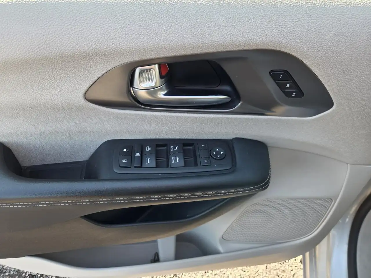 Chrysler Pacifica fotografie Chrysler Pacifica