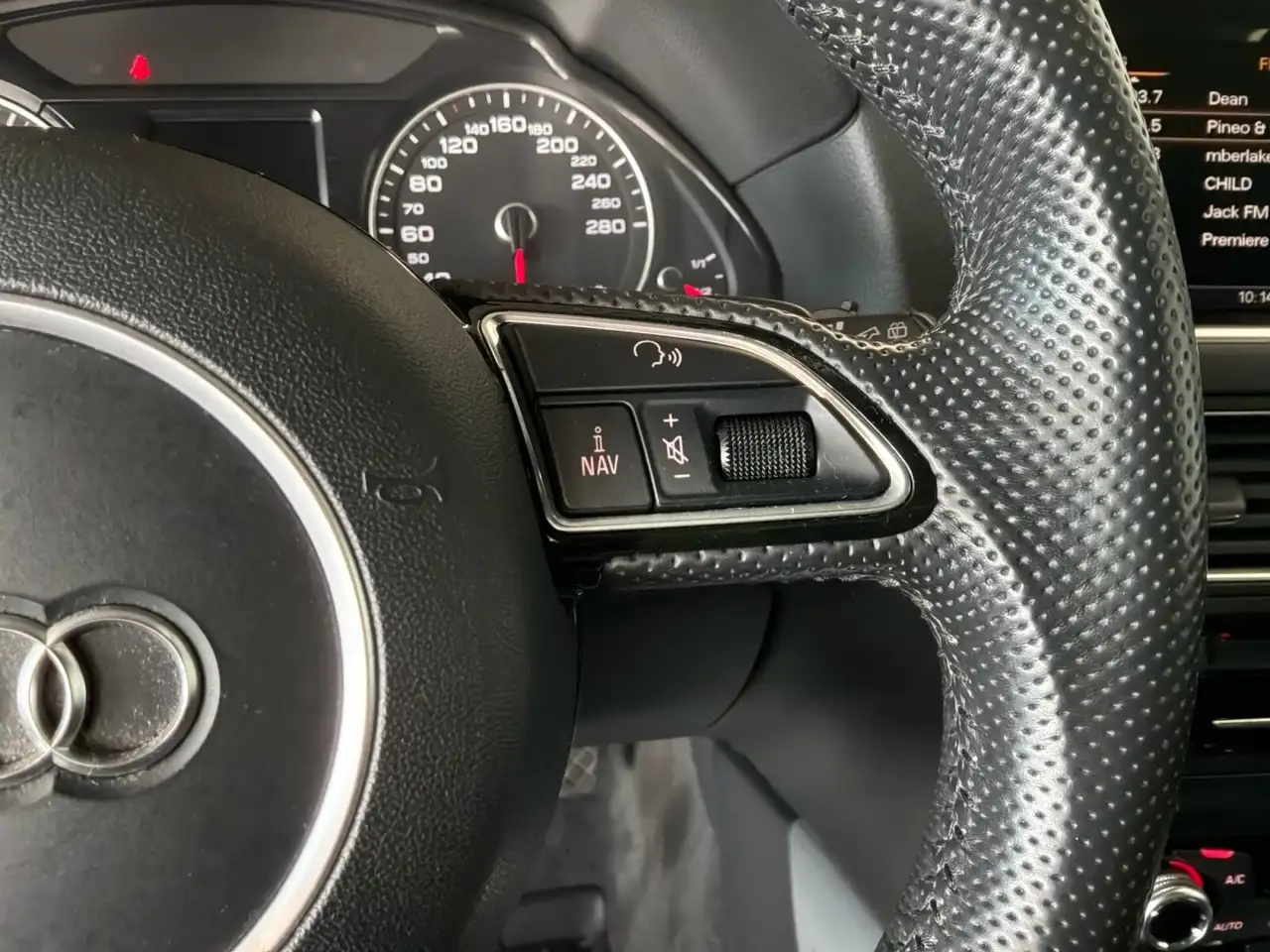 Audi Q5 снимка Audi Q5