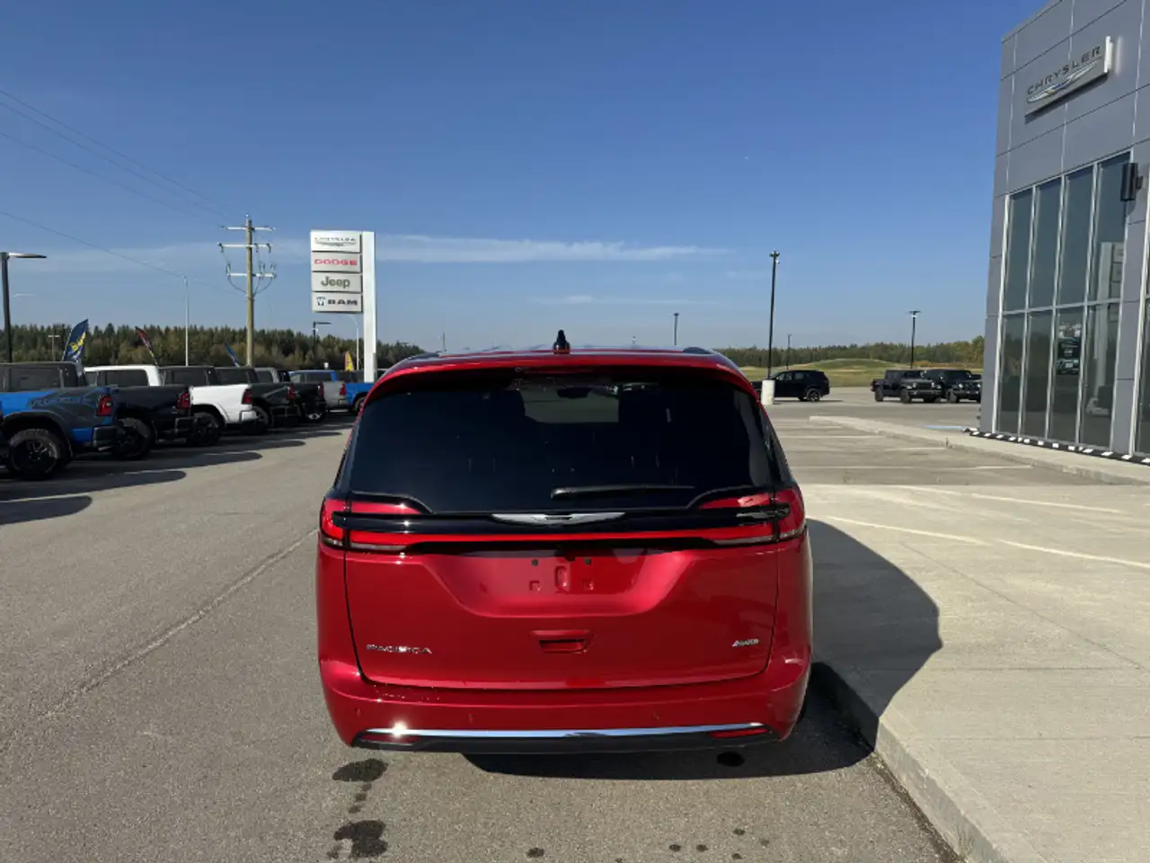 Chrysler Pacifica photo Chrysler Pacifica