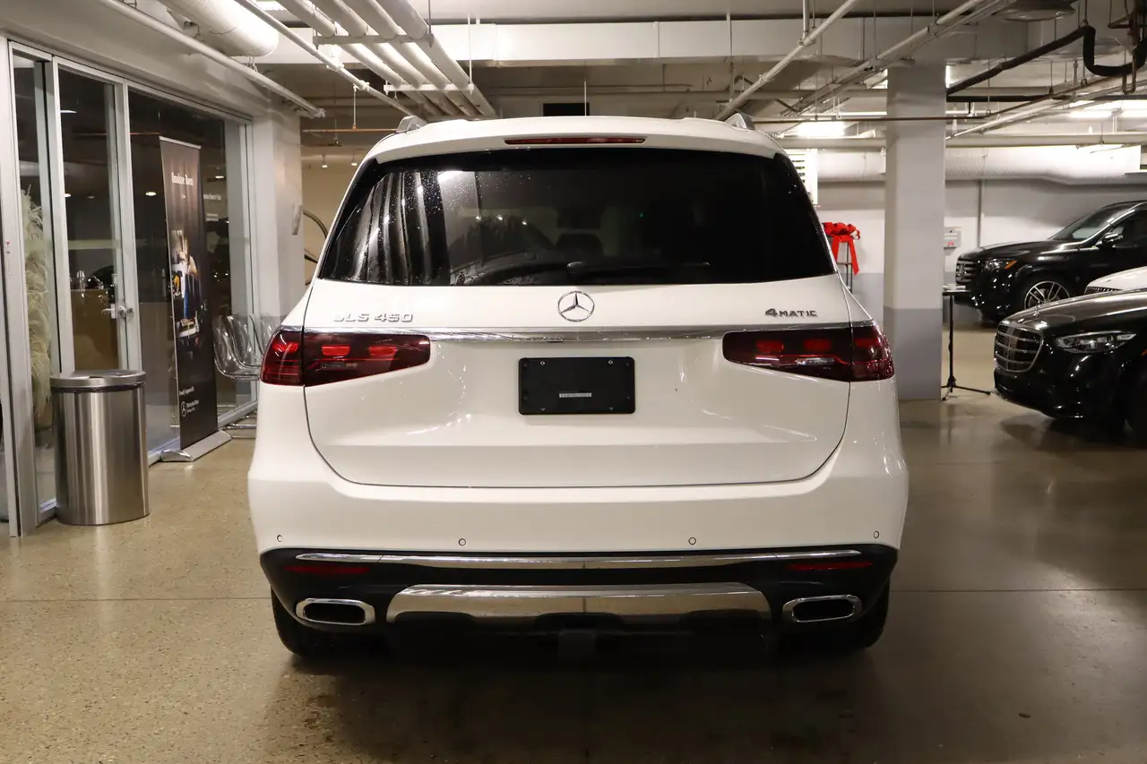 Mercedes-Benz GLS снимка Mercedes-Benz GLS