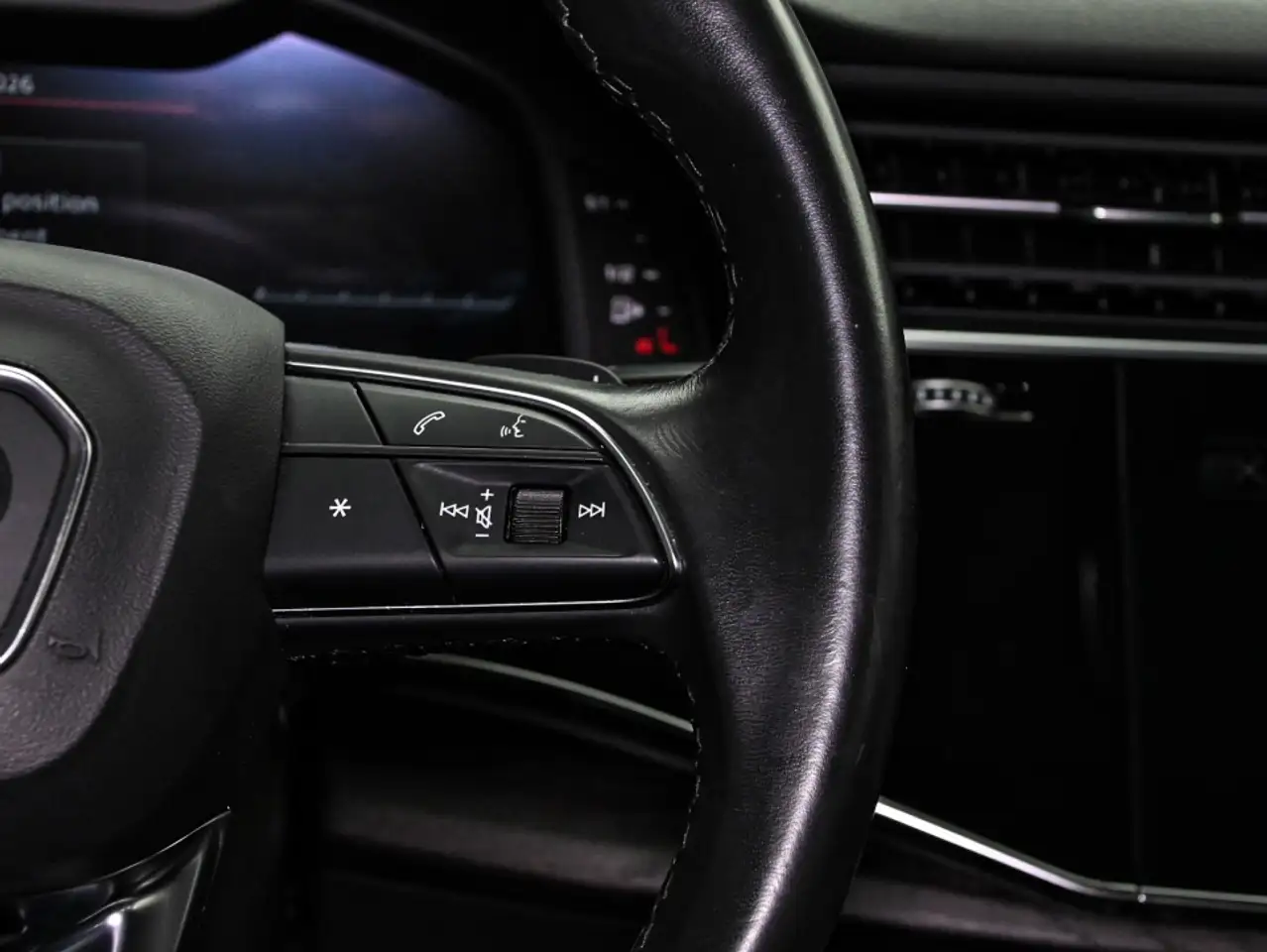 Audi Q7 снимка Audi Q7
