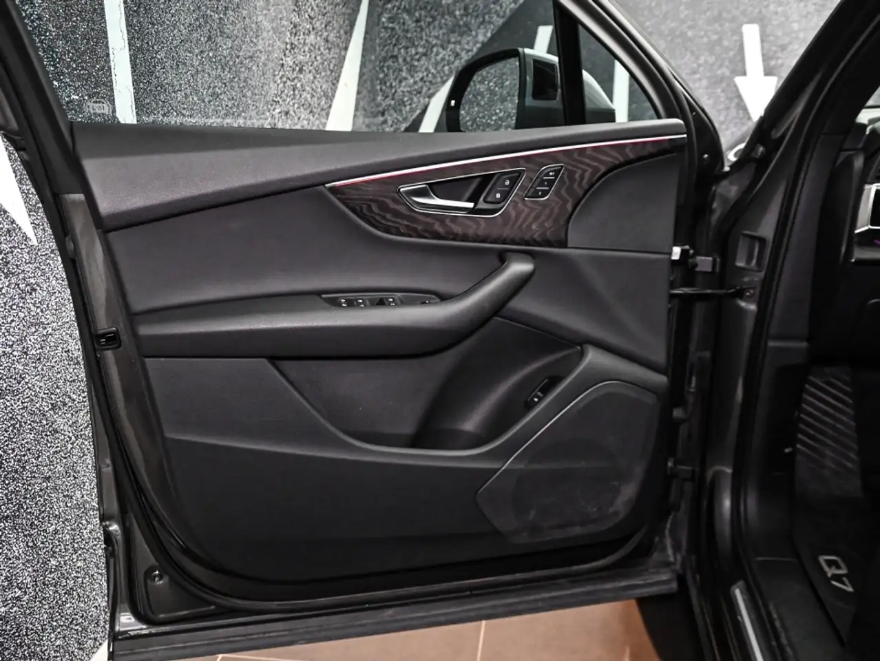 Audi Q7 снимка Audi Q7