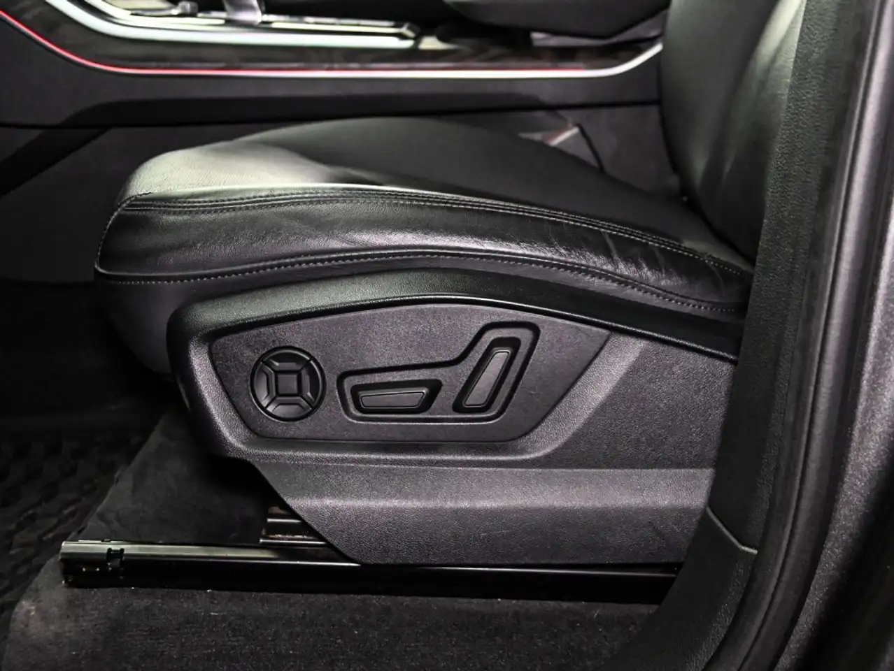 Audi Q7 снимка Audi Q7