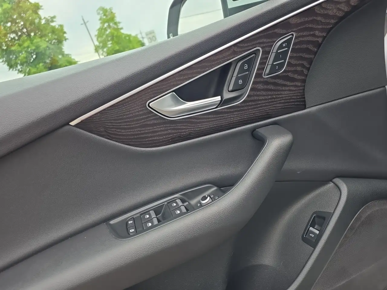 Audi Q7 снимка Audi Q7