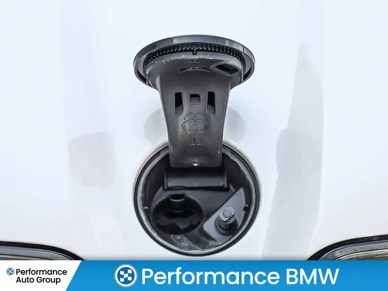 BMW iX photo BMW iX