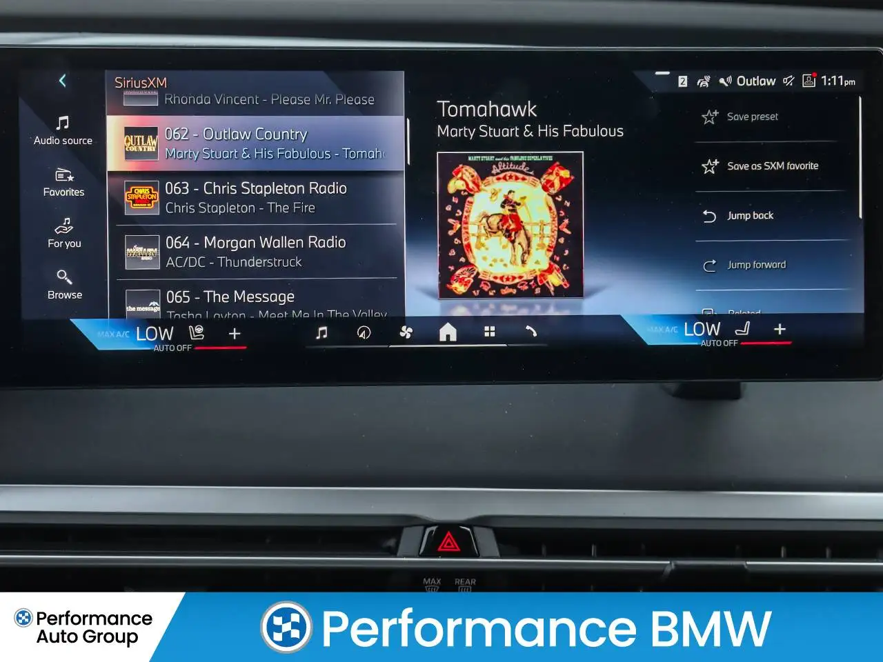 BMW iX photo BMW iX