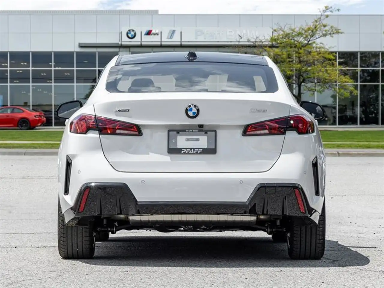 BMW 2 Series снимка BMW 2 Series
