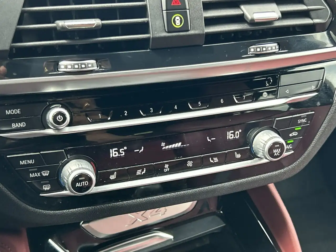 BMW X4 photo BMW X4
