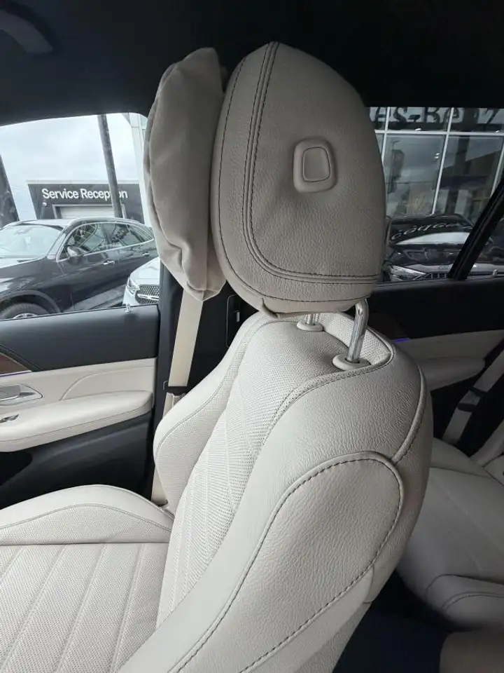 Mercedes-Benz GLS снимка Mercedes-Benz GLS