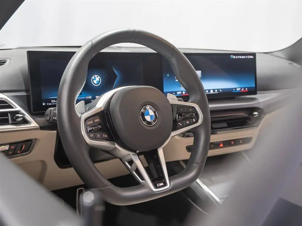 BMW 3 Series снимка BMW 3 Series