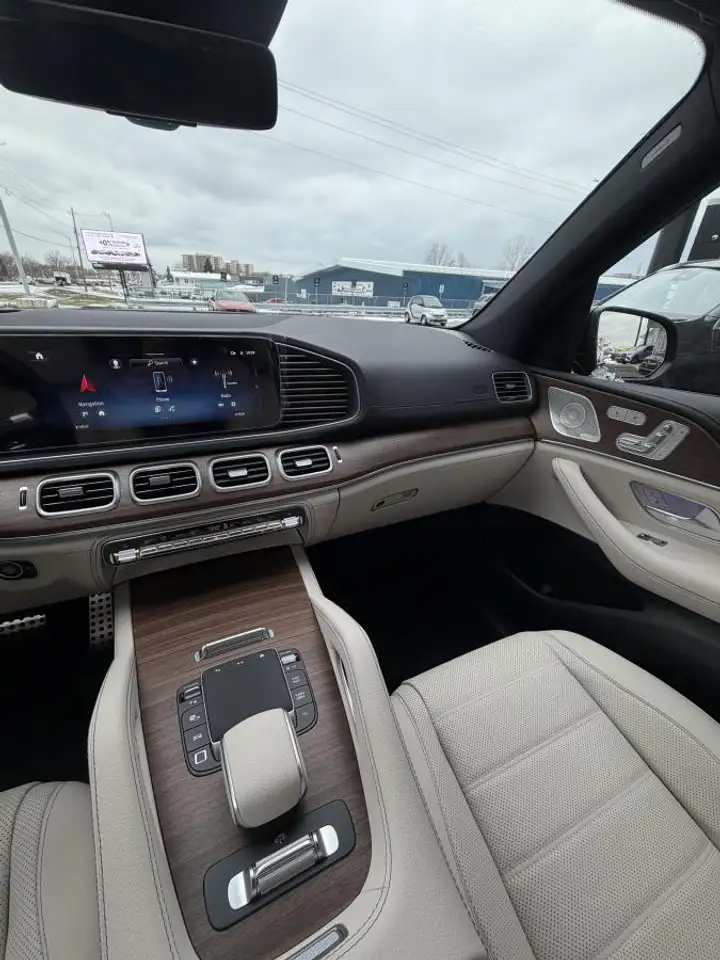 Mercedes-Benz GLS снимка Mercedes-Benz GLS