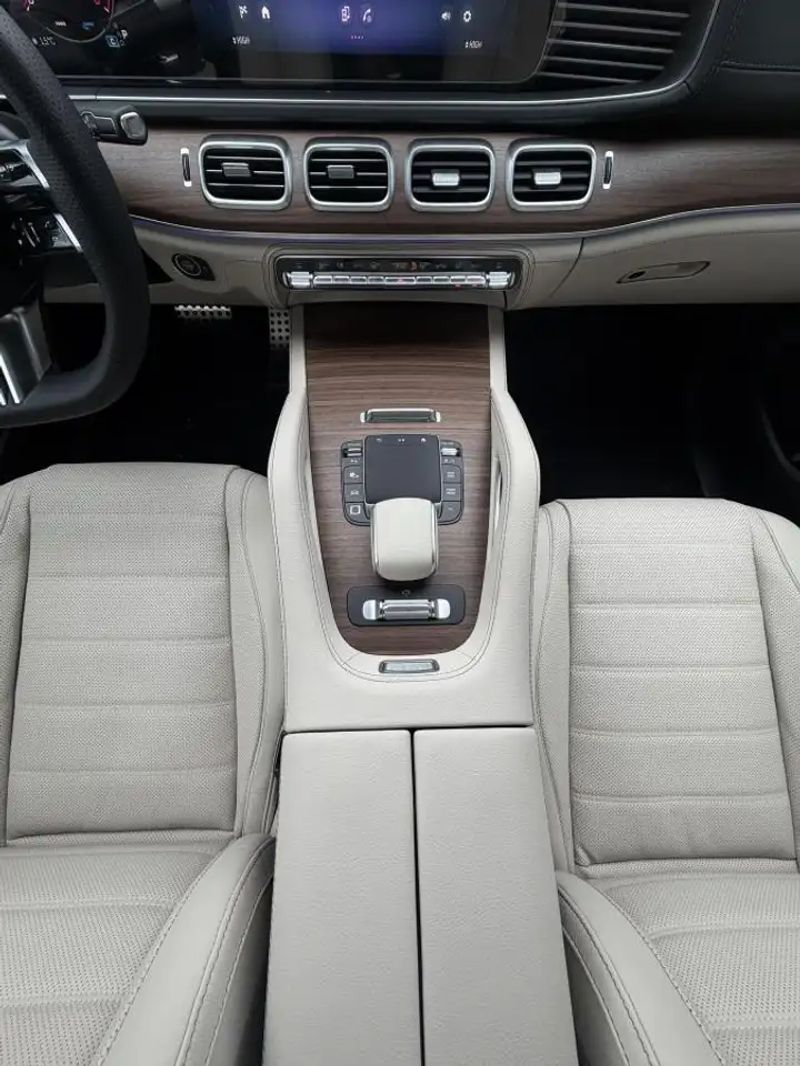 Mercedes-Benz GLS снимка Mercedes-Benz GLS