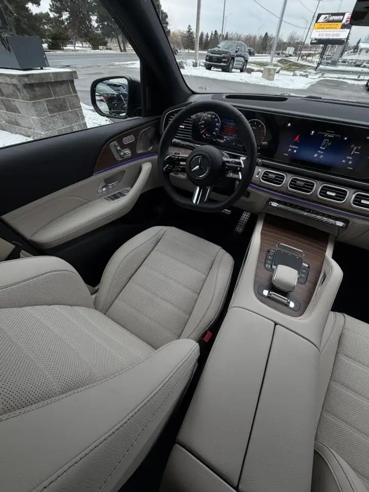 Mercedes-Benz GLS снимка Mercedes-Benz GLS