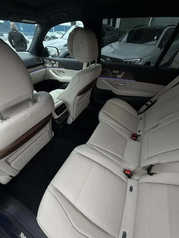 Mercedes-Benz GLS снимка Mercedes-Benz GLS