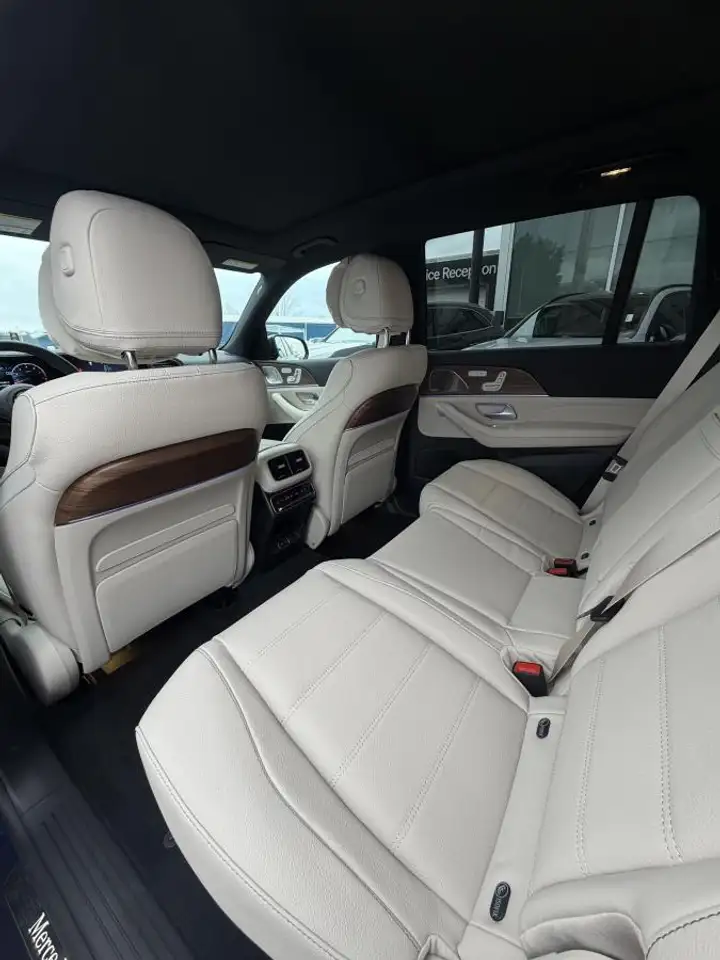 Mercedes-Benz GLS снимка Mercedes-Benz GLS