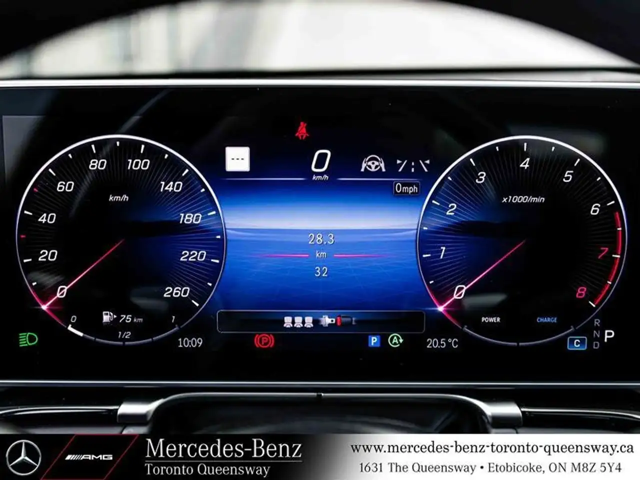 Mercedes-Benz S-Class снимка Mercedes-Benz S-Class