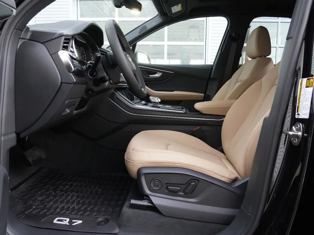 Audi Q7 photo Audi Q7