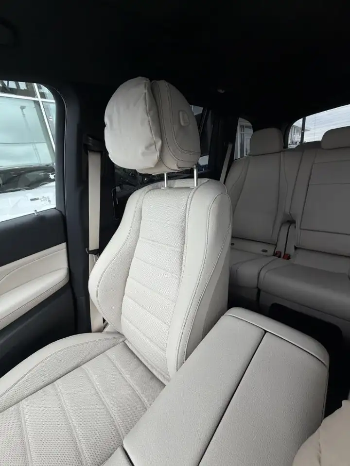 Mercedes-Benz GLS снимка Mercedes-Benz GLS