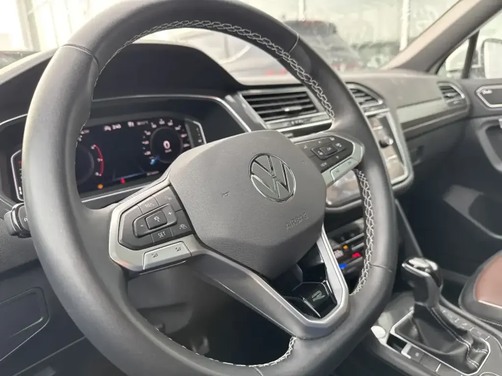 Volkswagen Tiguan снимка Volkswagen Tiguan