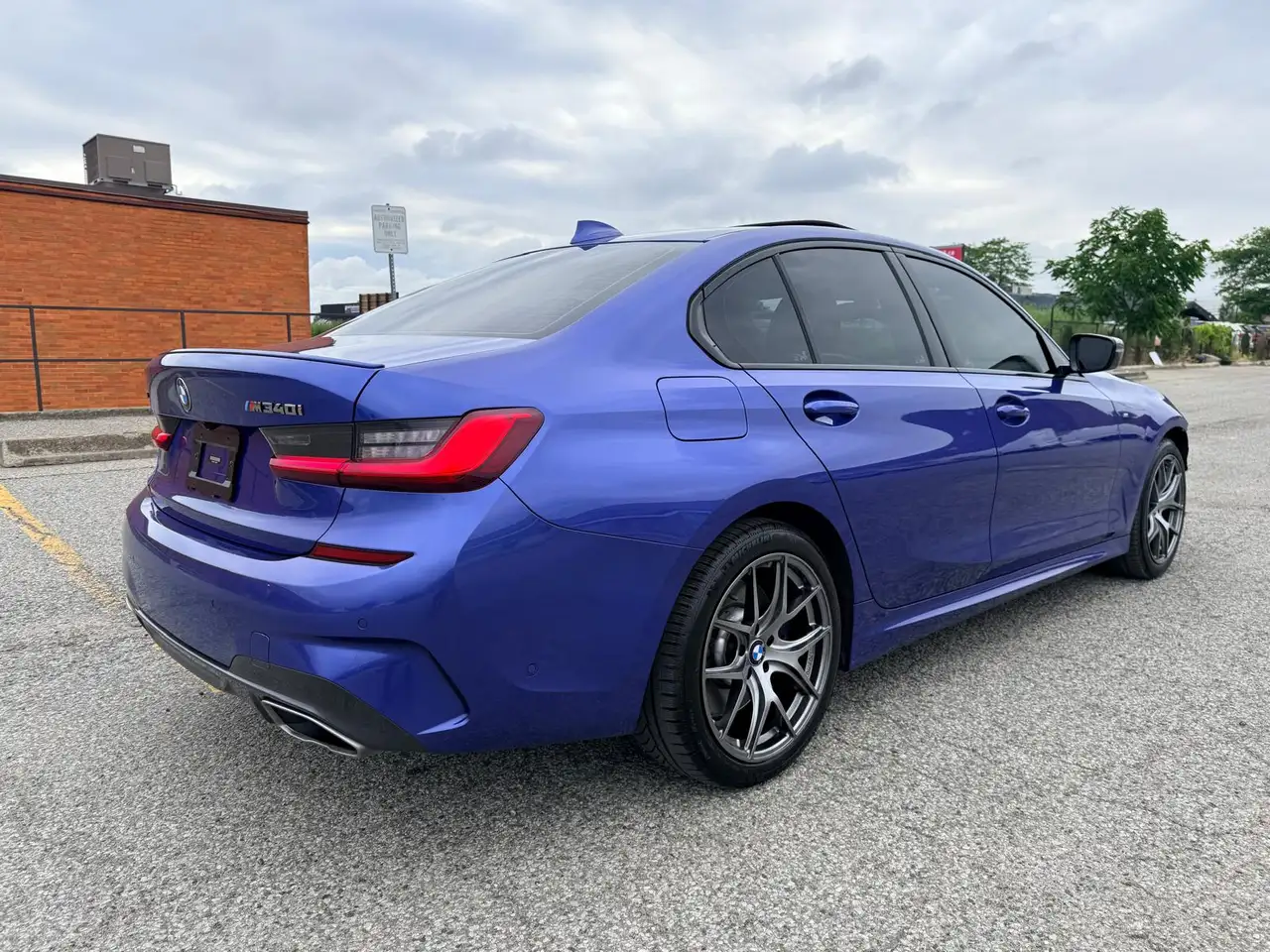 BMW 3 Series photo BMW 3 Series