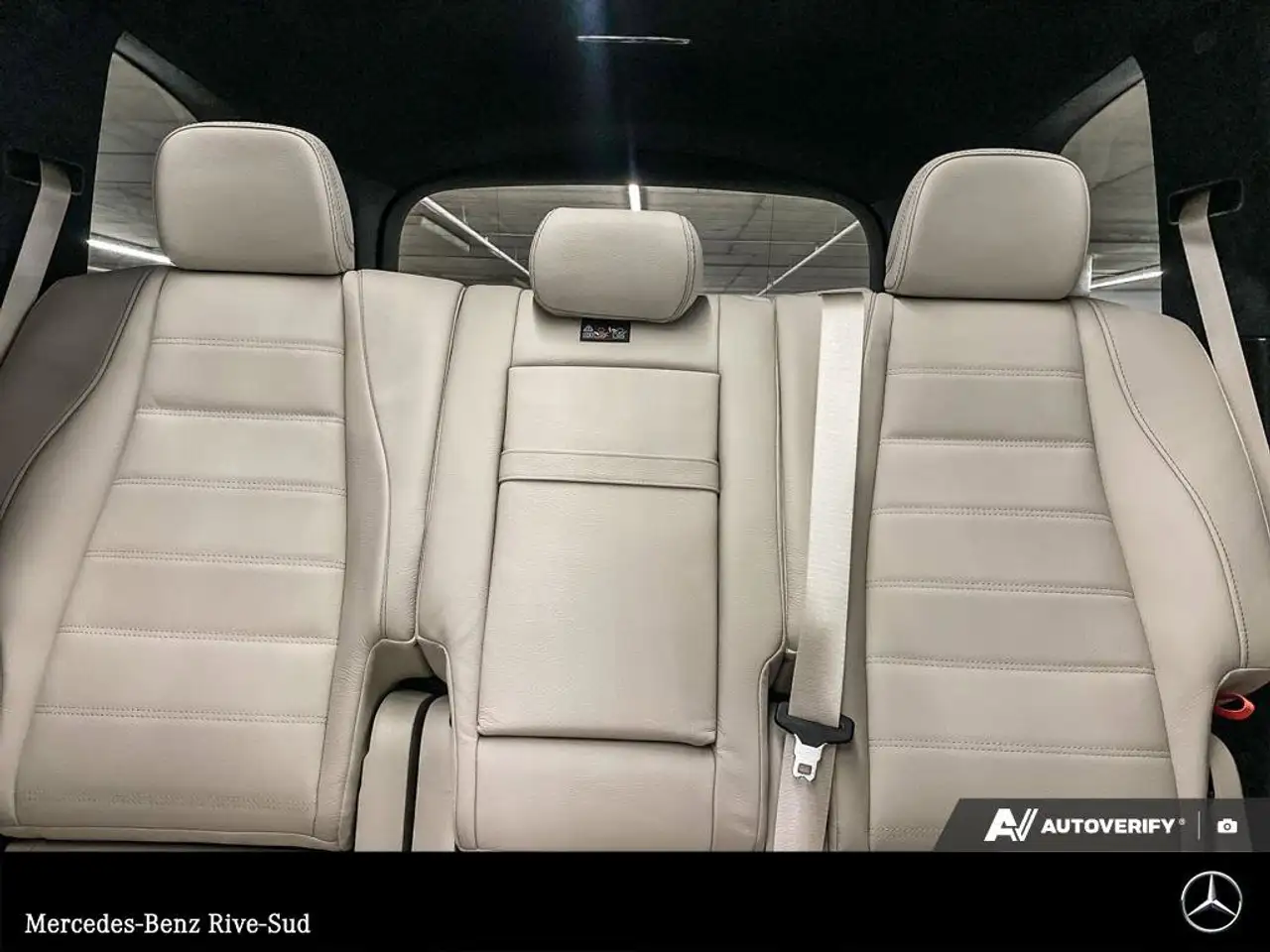 Mercedes-Benz GLS снимка Mercedes-Benz GLS
