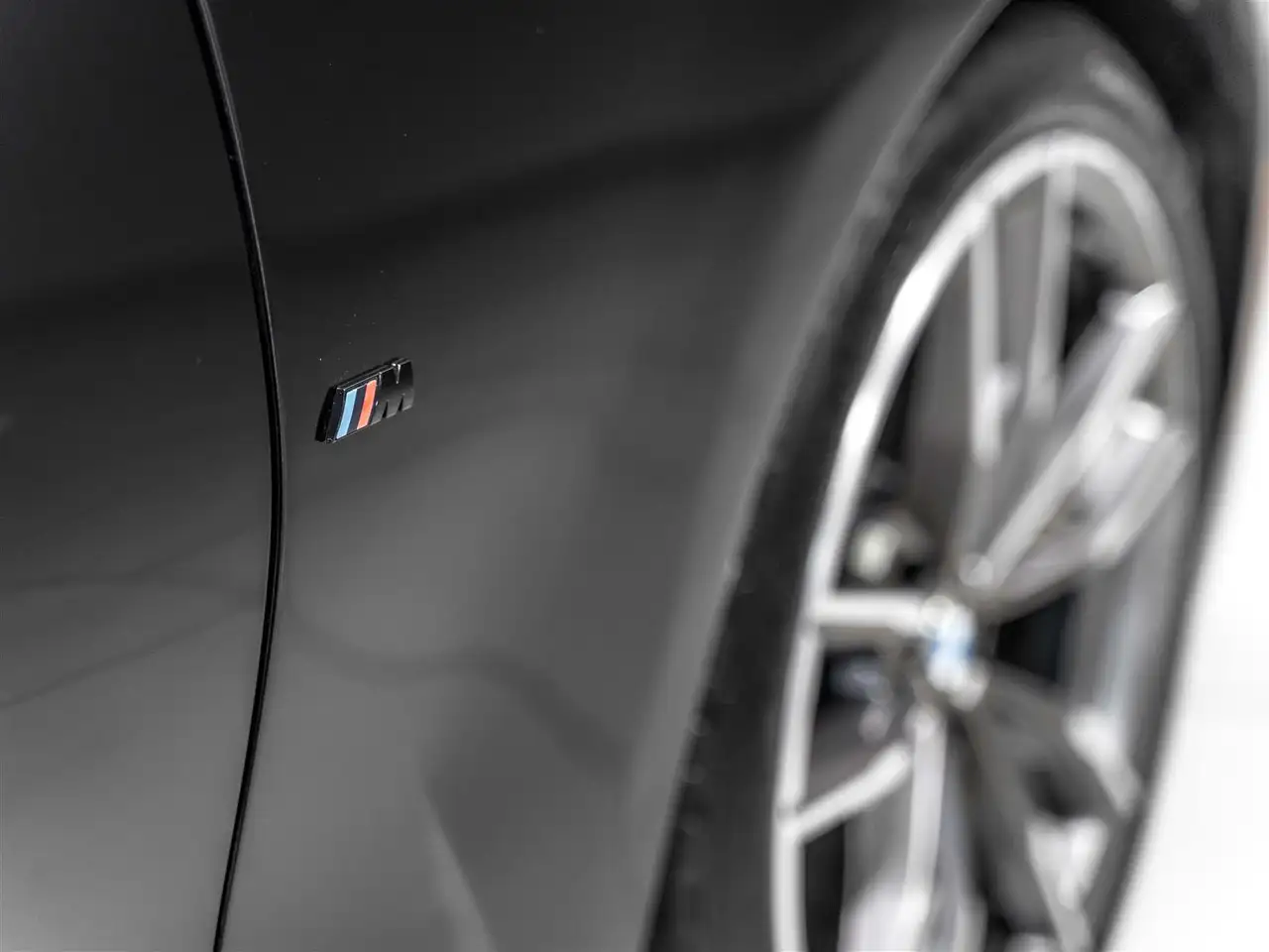 BMW 3 Series photo BMW 3 Series