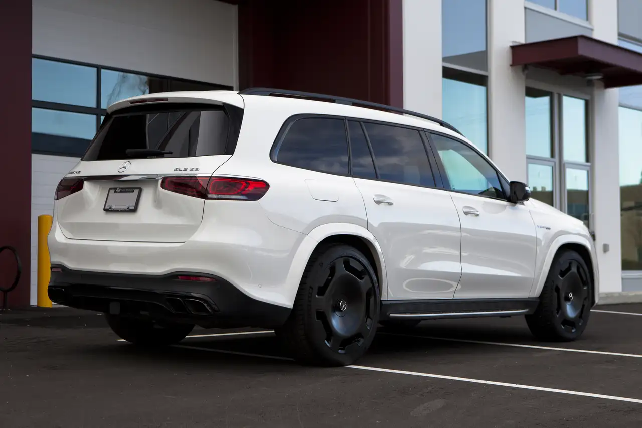 Mercedes-Benz GLS снимка Mercedes-Benz GLS