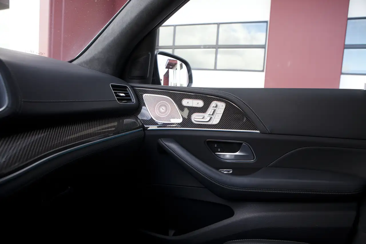 Mercedes-Benz GLS снимка Mercedes-Benz GLS