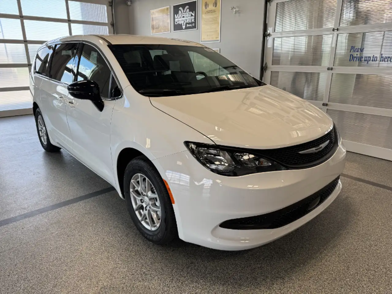 Chrysler Grand Caravan photo Chrysler Grand Caravan