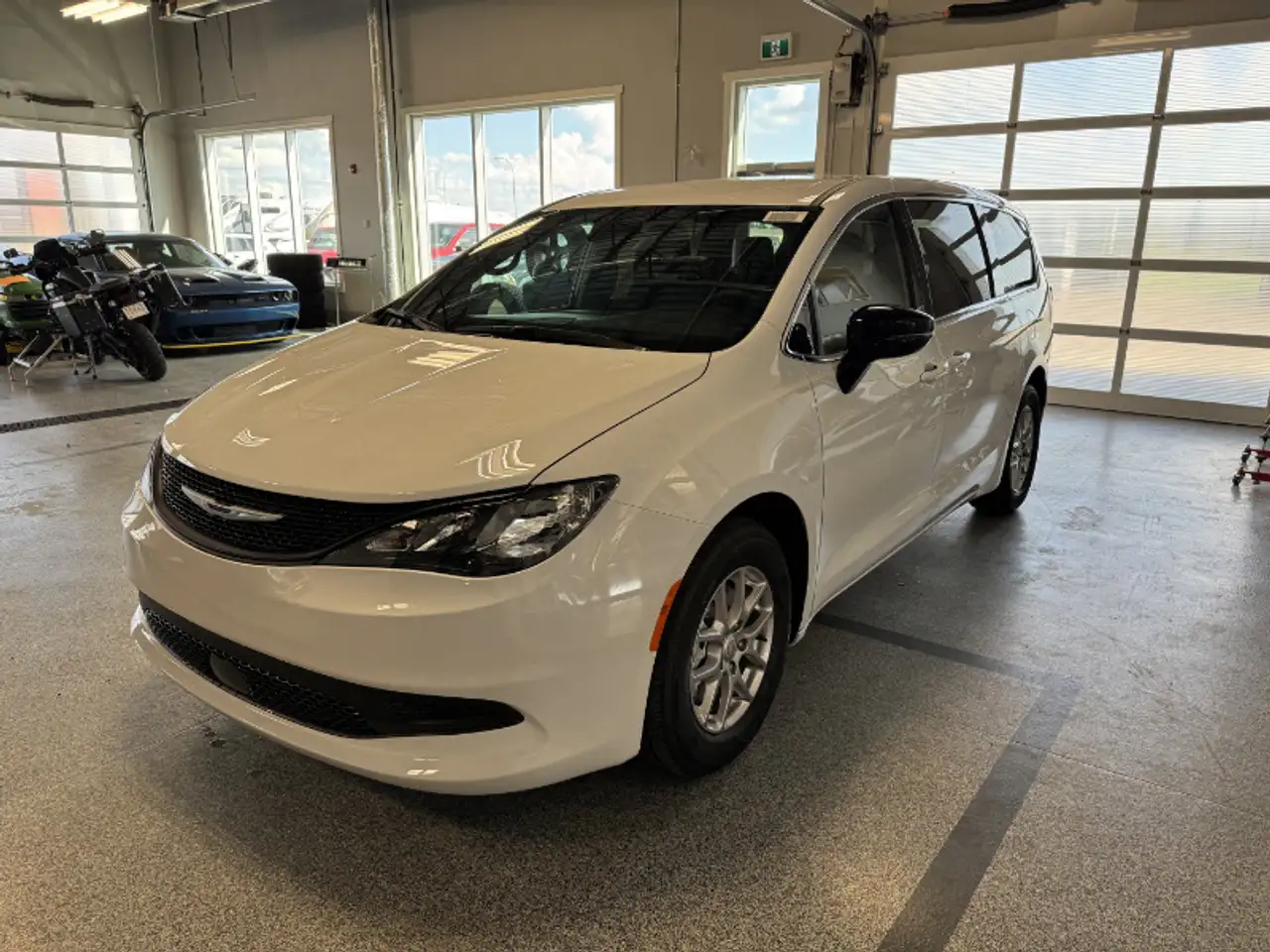 Chrysler Grand Caravan photo Chrysler Grand Caravan