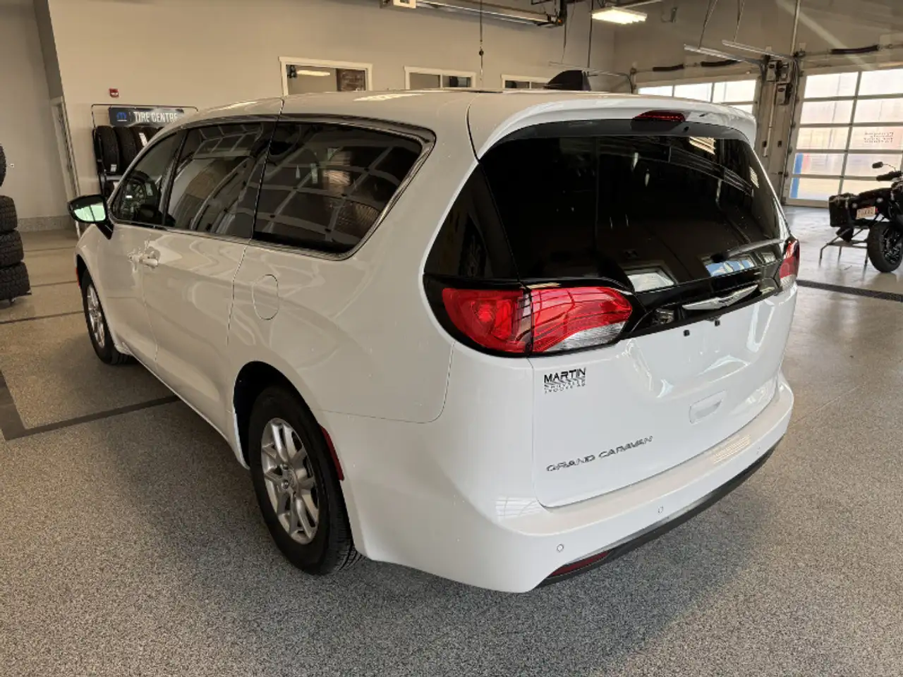 Chrysler Grand Caravan photo Chrysler Grand Caravan